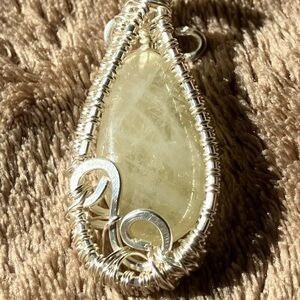 Elegant Silver Wire Wrapped Pendant